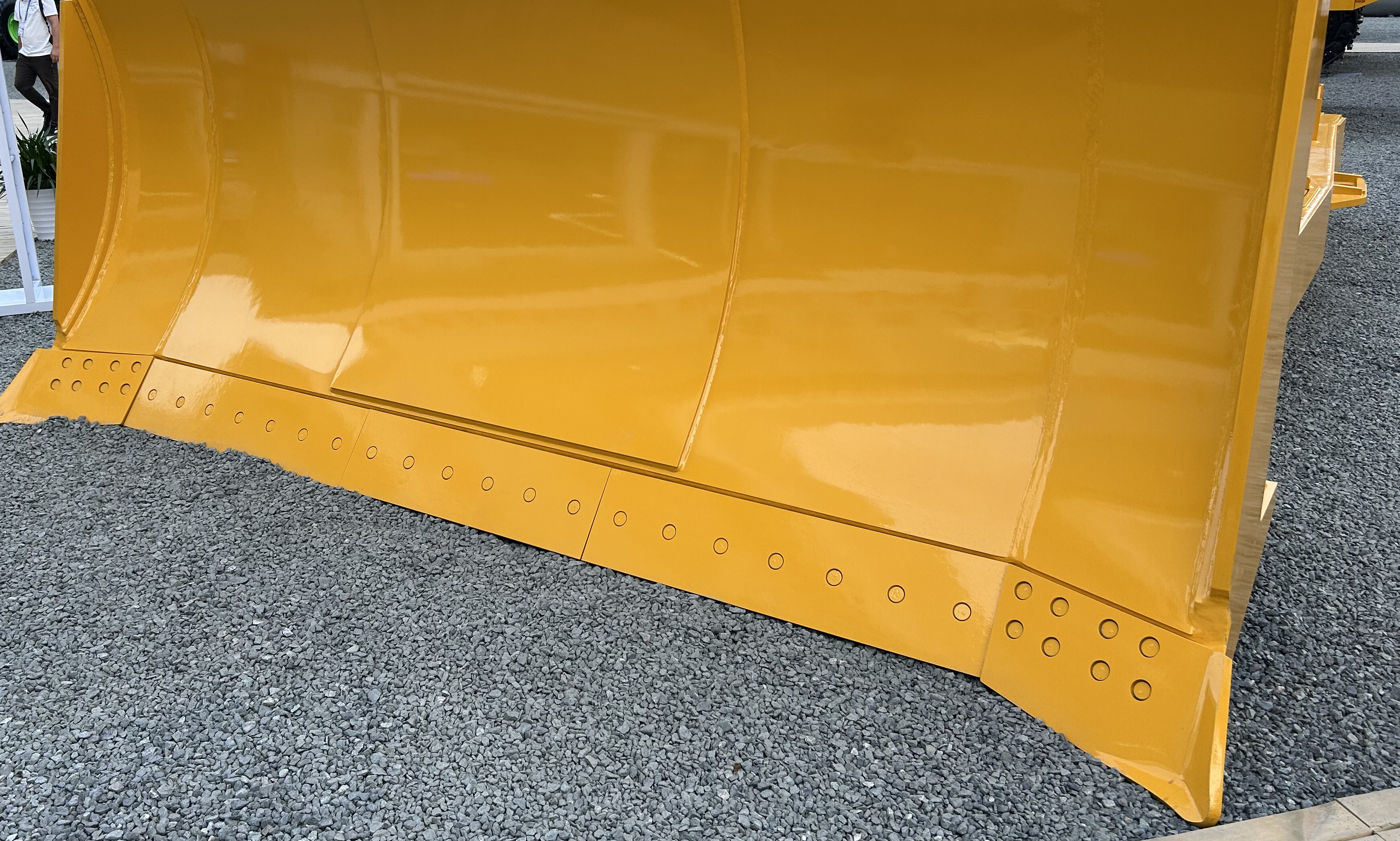 Bordes de corte de cubo atornillados