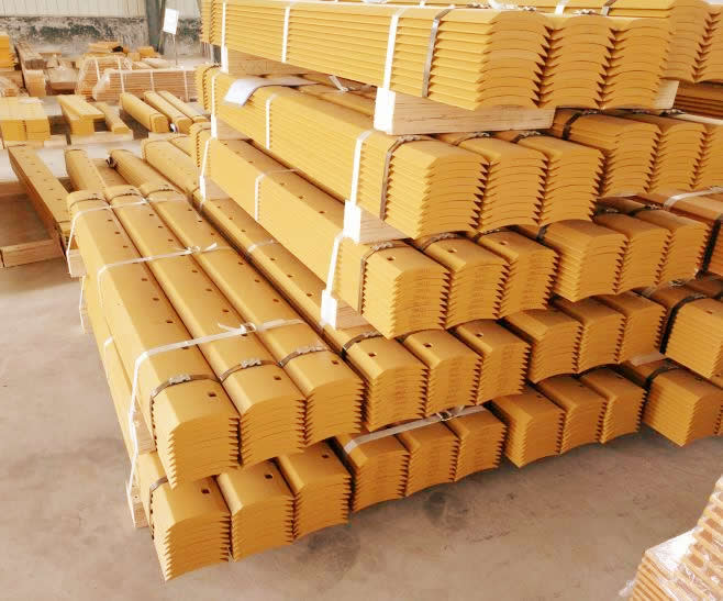 Blades-Fin-Bits-for-Cat